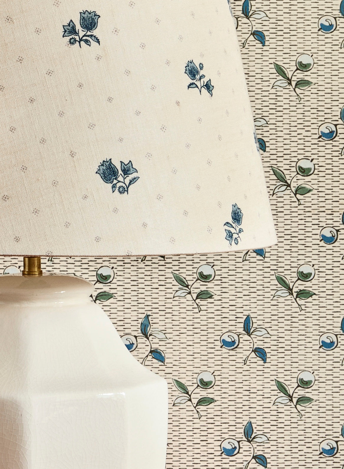 Table lamp