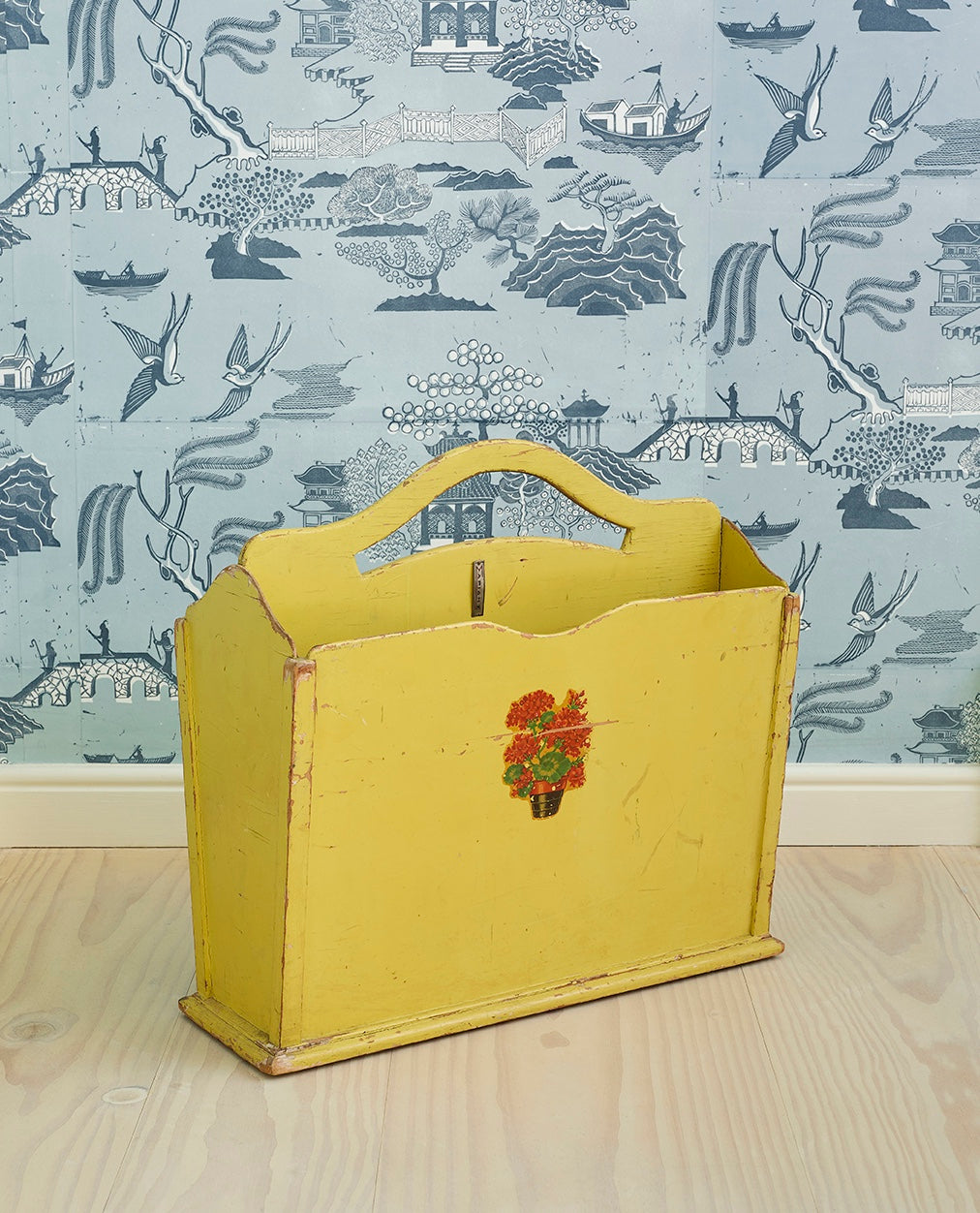 Magazine Holder