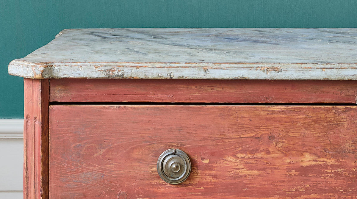 Chest of drawers