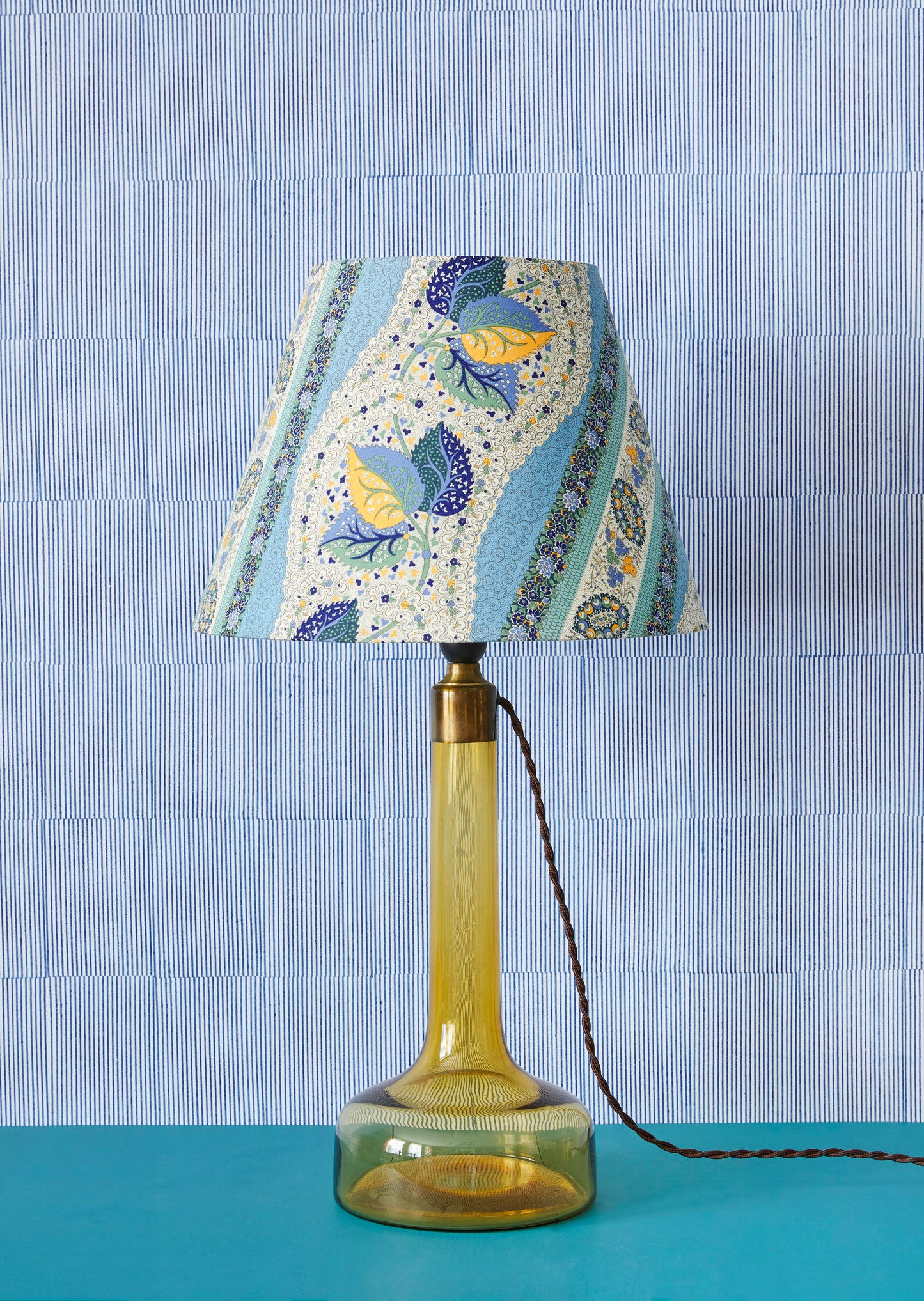 Table lamp